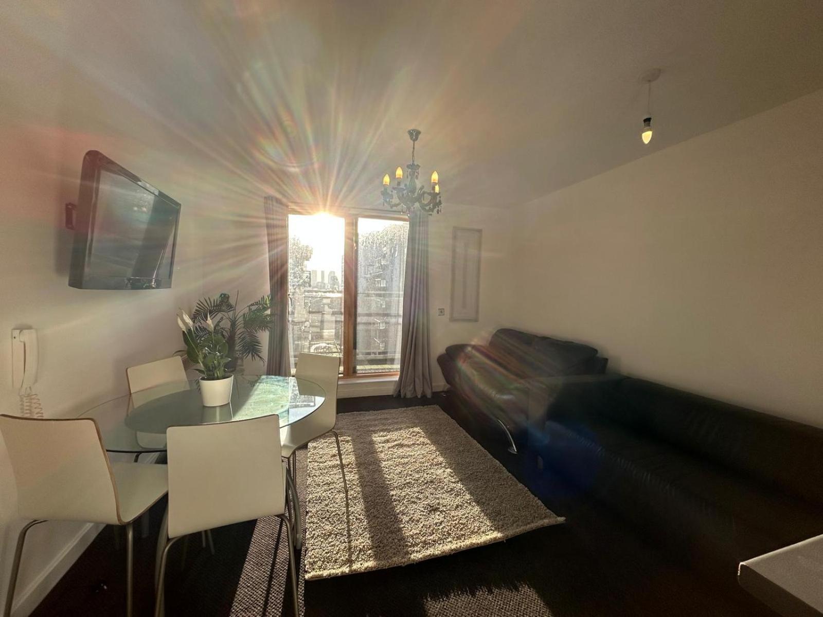 Central 2Bed 2Bath แมนเชสเตอร์ ภายนอก รูปภาพ